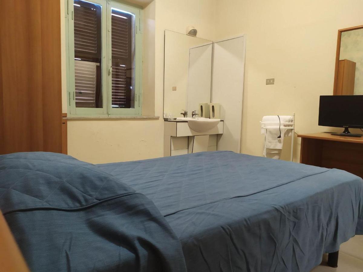 Hotel La Nuova Pergoletta Орвието Экстерьер фото